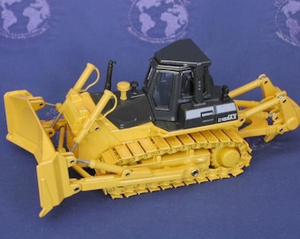 Komatsu D155 dozer  cab version   with metal track - Joal 1:50 scale diecast model