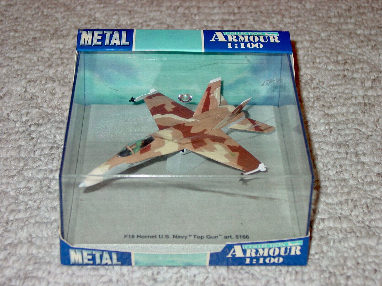 CDC Armour F-18 Hornet US Navy Top Gun by Franklin Mint 1:100
