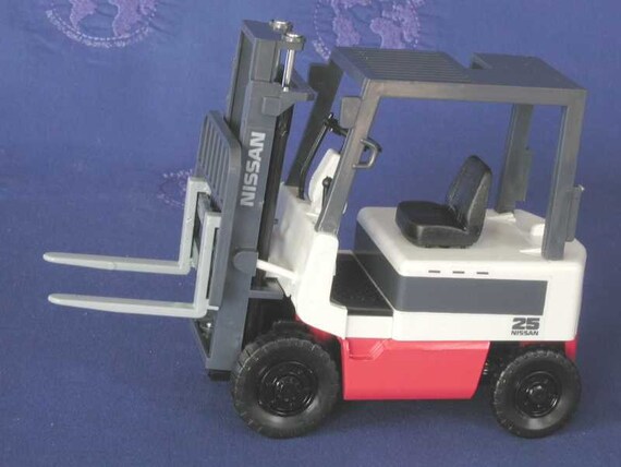 Miniature Diapet 1/24 - Nissan Forklift BX Series - Chariot élévateur - Occasion