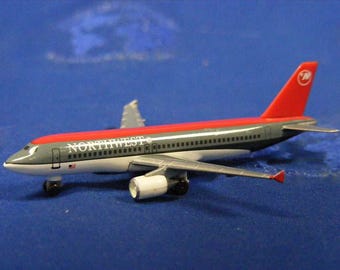 Airbus A320-200 de Northwest Airlines en fundición a escala 1:500 por Herpa