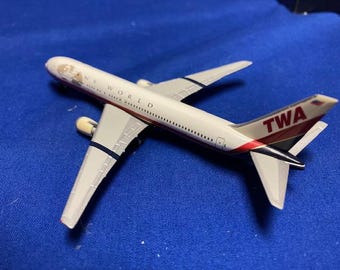 Boeing 767-300 TWA Airline in 1:500 scale diecast by Herpa