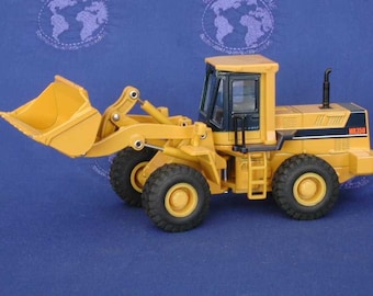 Komatsu WA350 wheel loader 1:50 scale diecast by Goodswave of Japan