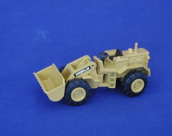 Caterpillar 920 wheel loader in 1:87 scale diecast by NZG of Germany