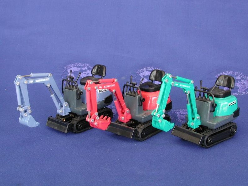 Komatsu PC02 Mini Excavator 1:21 Scale Diecast by Goodswave of Japan. 3 ...