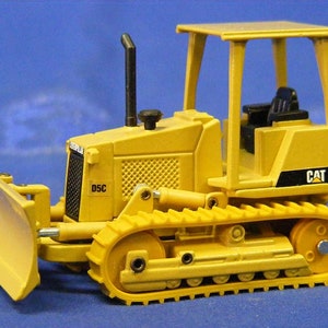 Caterpillar D5C Dozer - Joal diecast 1:50 scale