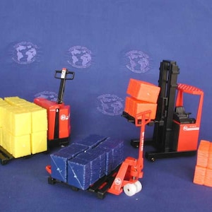 BT forklifts and pallet lift 3 pieces -Joal 1:25 diecast