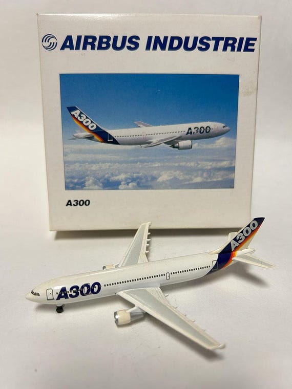 AIRBUS 300-600 Airbus Industrie Airplane in 1:500 Scale Diecast by
