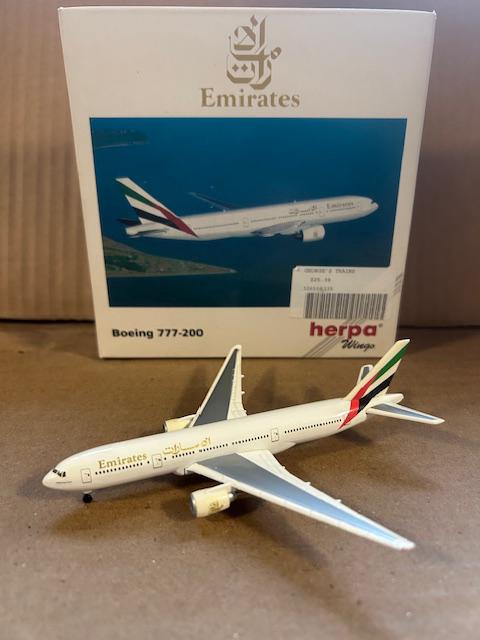 Herpa 1/200 B777-200LR エミレーツ航空 特別塗装 BOEING 777-200 EMIRATES Airline Passenger Jet by Herpa in 1:500