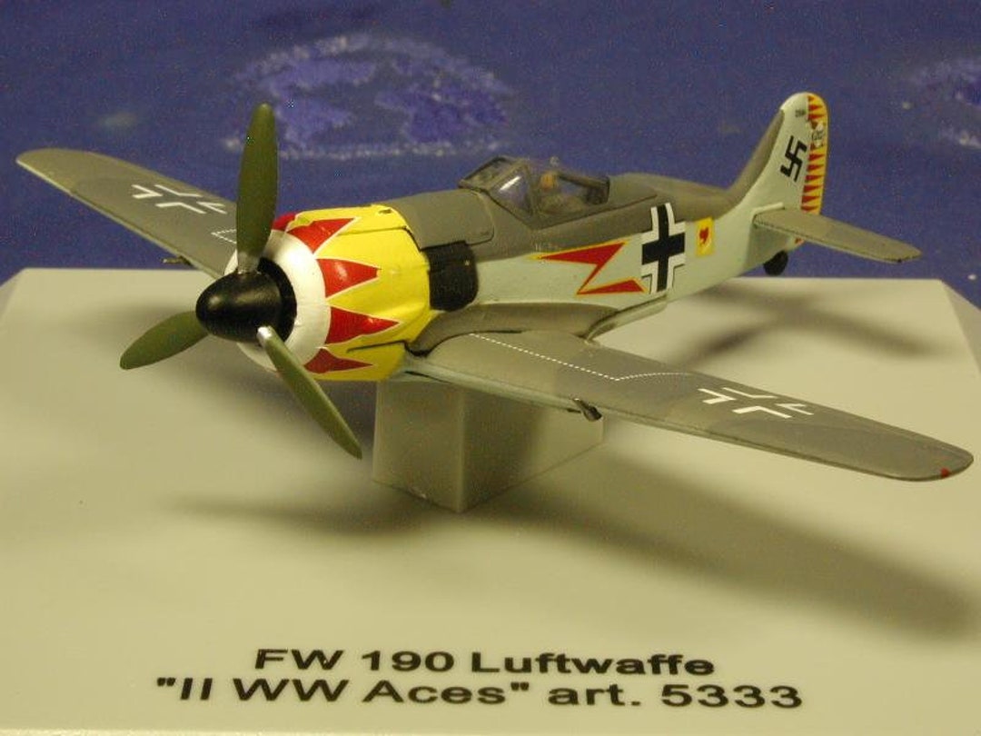 Maquette Avion 1/48 Armour – FW 190 Focke Wulf Luftwaffe WWII – 98088 (occasion, Pièce Manquante)