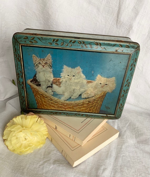 Boîte Métallique Déco "La Fille Au Chat Noir" - Fabriquée En France - Kalam - 19,5x13x7,2 Cm