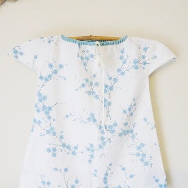 Robe trapèze à fleurs bleues taille 2 ans