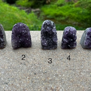 Self Standing Uruguayan amethyst cluster | Ethically Sourced | Amethyst Crystal | Opens Intuition | Relieves Stress & Strain | Addiction
