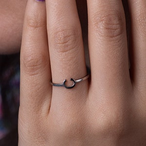 Sterling Silber Initial Ring, personalisierte Buchstabe Ring, Mutter Ringe, Brautjungfer Geschenke, Valentinstag Geschenke, zierlicher Ring,Alphabet Ring