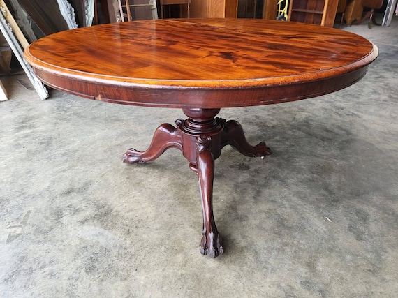 Round mahogany dining table with leaves discount