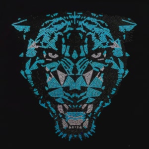 Blue tiger head design for clothes , iron on tiger patch ,heat transfer tiger ,hot fix tiger applique ,tiger rhinestone iron on applique