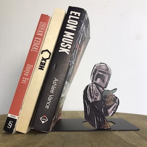 Star Wars Mandalorian Metal Bookend / Book Support /Dark Side/Decoration/Home/Office/ Yoda / Darth Vader/Fathers Day/ Graduation/ Retirement