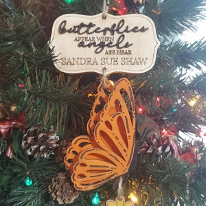 Custom Engraved Memorial Chritmas Ornament - &quot;Butterflies Appear When Angels Are Near&quot; 3 segment Ornament, Add your loved one&#39;s name