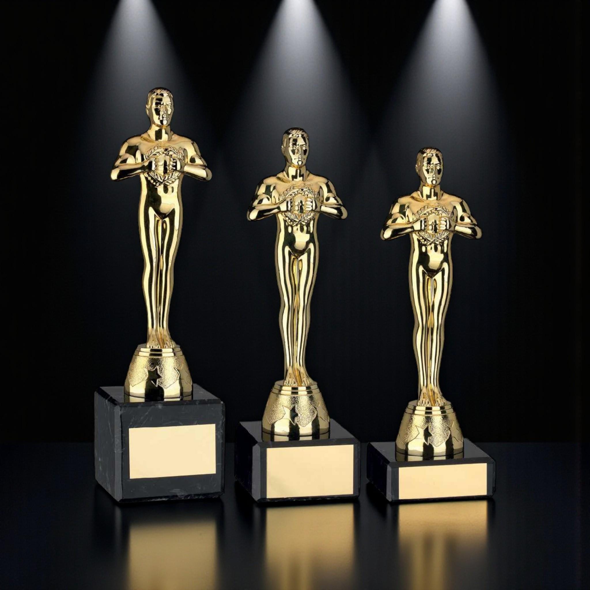 Oscar statue replica - Etsy 日本