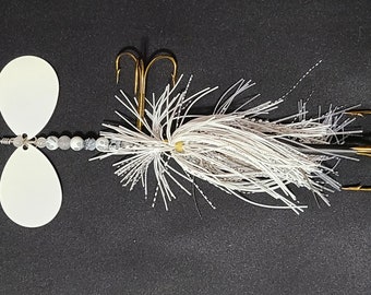 Muskie Bucktail Fishing Lure - Crappie - White & Black
