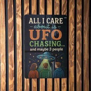 Colorful Chalkboard UFO Chasing Metal Sign – Funny Alien Wall Decor for Home, Man Cave, or Garage Gift Idea