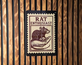 Rat Enthusiast Metal Sign – Vintage Stamp Style Wall Art for Rodent Lovers, Rustic Home Decor, Funny Rat Collector Gift