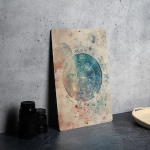 Carta natal astrológica, símbolos del zodíaco, tonos pastel suaves, fuente elegante, letrero de metal vintage