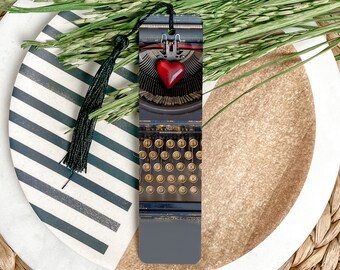 Vintage Typewriter Bookmark, Heart Typewriter Charm, Metal Bookmark, Unique Gift Idea, Book Lover Accessory