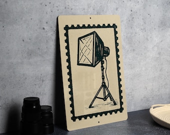 Softbox Light Stamp Style Metal Sign – Vintage Photography Studio Wall Art, Photographer Gift, Rustic Photo Decor