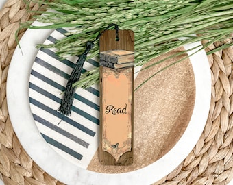 Vintage-Themed Bookmark, Old Book Design, Metal Bookmark, Reading Accessory, Collector's Item