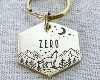 Hexagon Hundemarke 'Zero' aus Messing, Melchior (29 x 25mm), personalisierbar mit Name, Telefonnummer und Mini-Anhänger