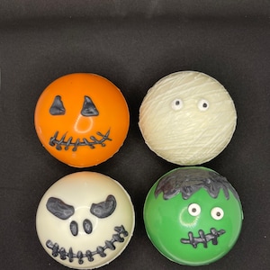 Halloween hot chocolate bombs