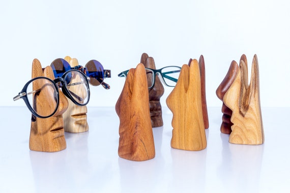 Brillenhalter aus Holz – handgefertigter Brillenständer – Design Brillenablage aus Naturholz