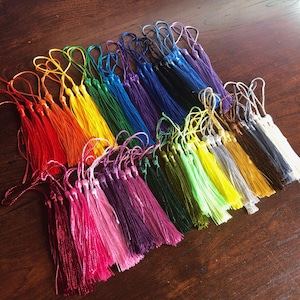 Bookmark Tassels – Bulk Craft Tassels in Multiple Colors & Quantities | DIY Crafts, Party Favors, Gift Tags