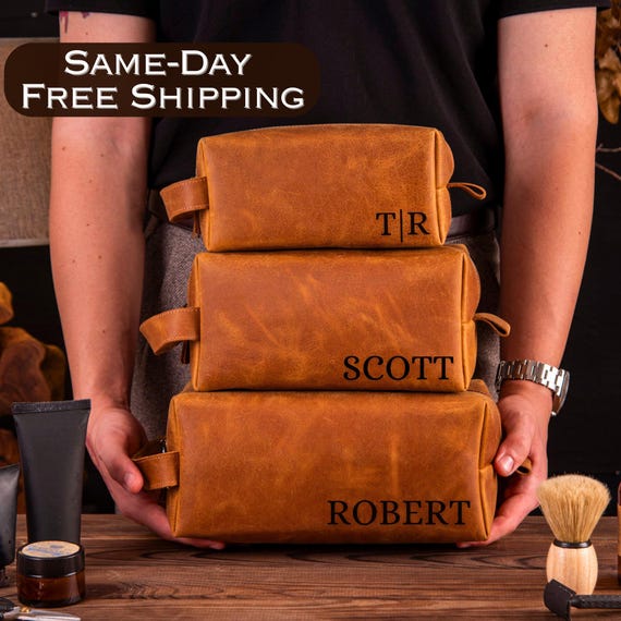 Personalized Groomsmen Gift, Customized Leather Toiletry Bag Dopp Kit, Monogram Mens Toiletry Bag, Leather Custom Gift for Men Wedding