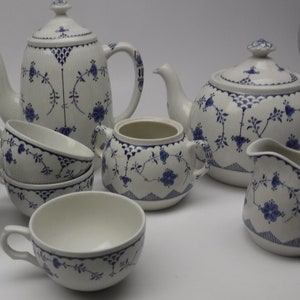 Mason&#39;s Tea and Coffee Sets, Mason&#39;s and Denmark Furnivals Ltd,
