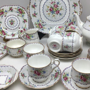 Royal Albert, &quot;Petit Point&quot; Tea Collection / Plates / Teapot /Teacups / Plates