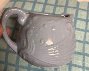 Pichet vintage Falcon Ware à motif hippocampe, céramique, bleu clair