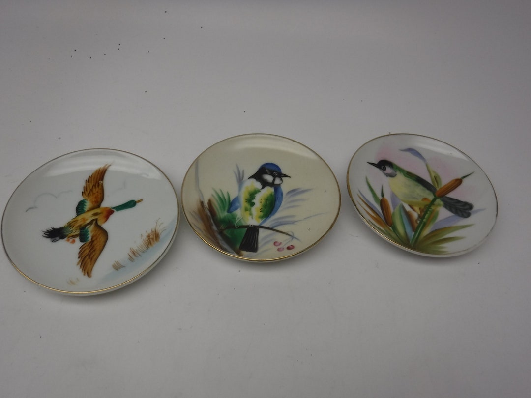 vintage プレートと鳥の飾り セット 鳥をモチーフにしたヴィンテージな小さな装飾壁掛けプレートセット（3