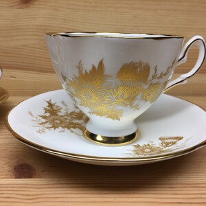 Tasse à thé et soucoupe Salisbury Gold Thistle vintage