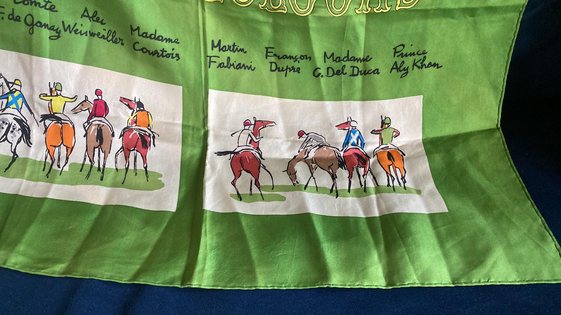 競走馬をモチーフにした、手縫いのヴィンテージシルクスカーフ