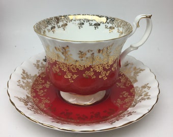 Royal Albert England Bone China Regal Series Red 4396 - Teacup & Saucer