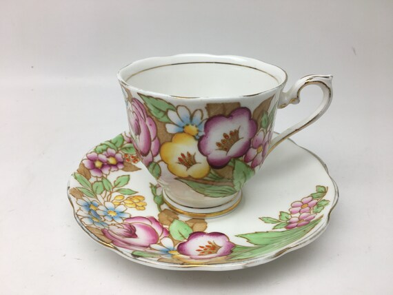 Royal albert Cup and saucer Bouquet (TRE) Royal albert Cup and saucer Bouquet (TRE)