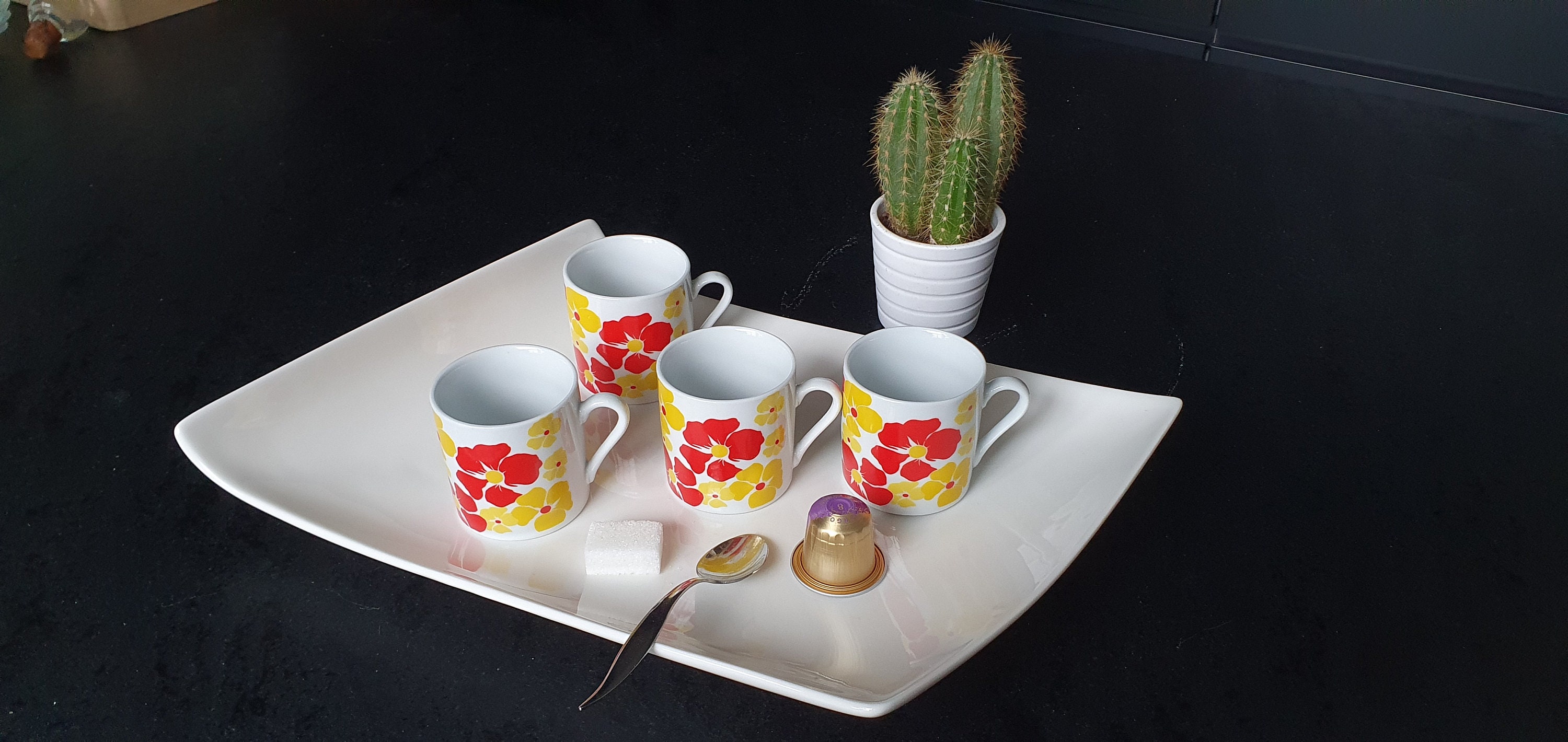 Tasse Espresso ou Expresso Vintage. Petite Tasse à Café.