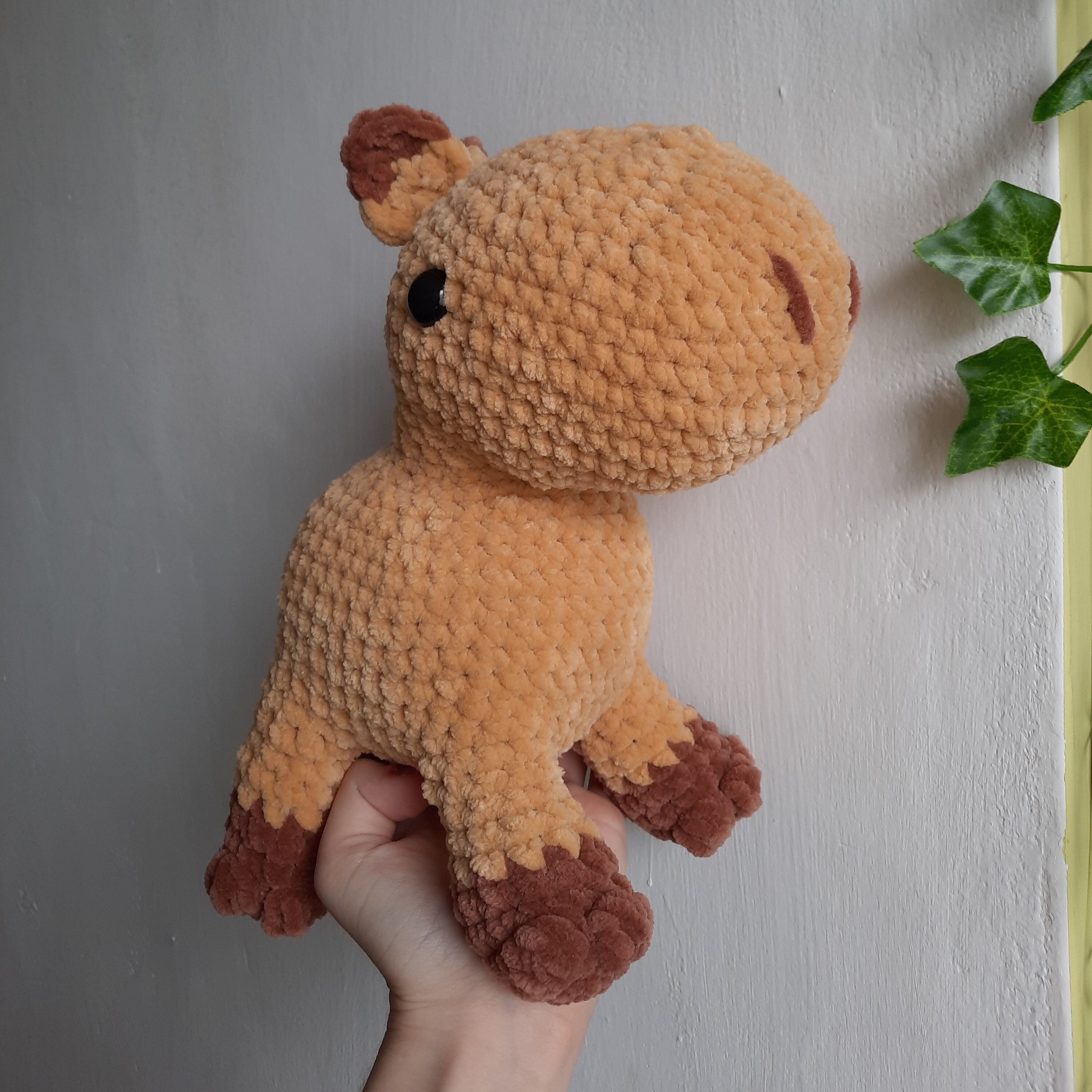 XINXI Gefüllter Capybara, Süßer Capybara-Plüsch, Flauschig Weich, Heim- und  Autodekoration, Gemütliches Wurfkissen, Geburtstags Für Jungen und Mädchen  (20cm) : : Spielzeug