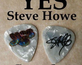 YES Steve Howe Rock band double sided picture guitar pick (S-9)