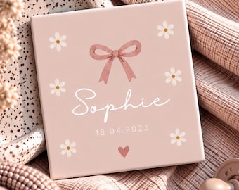 Carreau de céramique personnalisé pour bébé | Nom et date, motif floral rose (10,8 cm)