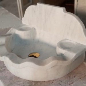 White Marble Sink with Wavy Edge and Back Shelf – Hand-Carved French Farmhouse Sink – Vintage Style Stone Bathroom Basin — Fully Customizabl