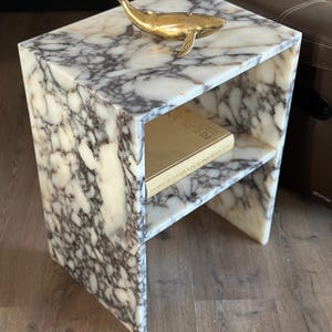 Handmade Calacatta Marble Side Table – Customizable Natural Stone Accent Table with Shelf – Modern Luxury End Table