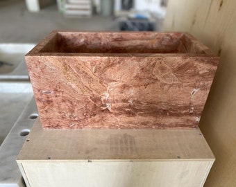 Handgeschnitztes rotes Travertin Waschbecken