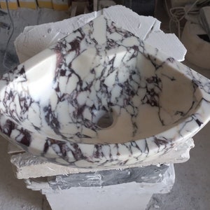 Calacatta Viola Corner Marble Sink – Handmade Triangular Stone Basin – Unique Bathroom Vanity – Fully Customizable Natural Marble